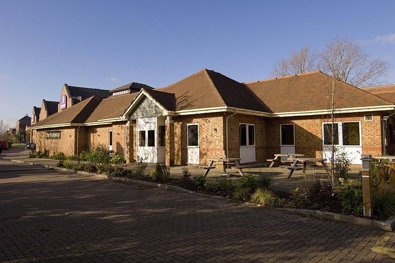 Premier Inn Guildford North - A3 Buitenkant foto