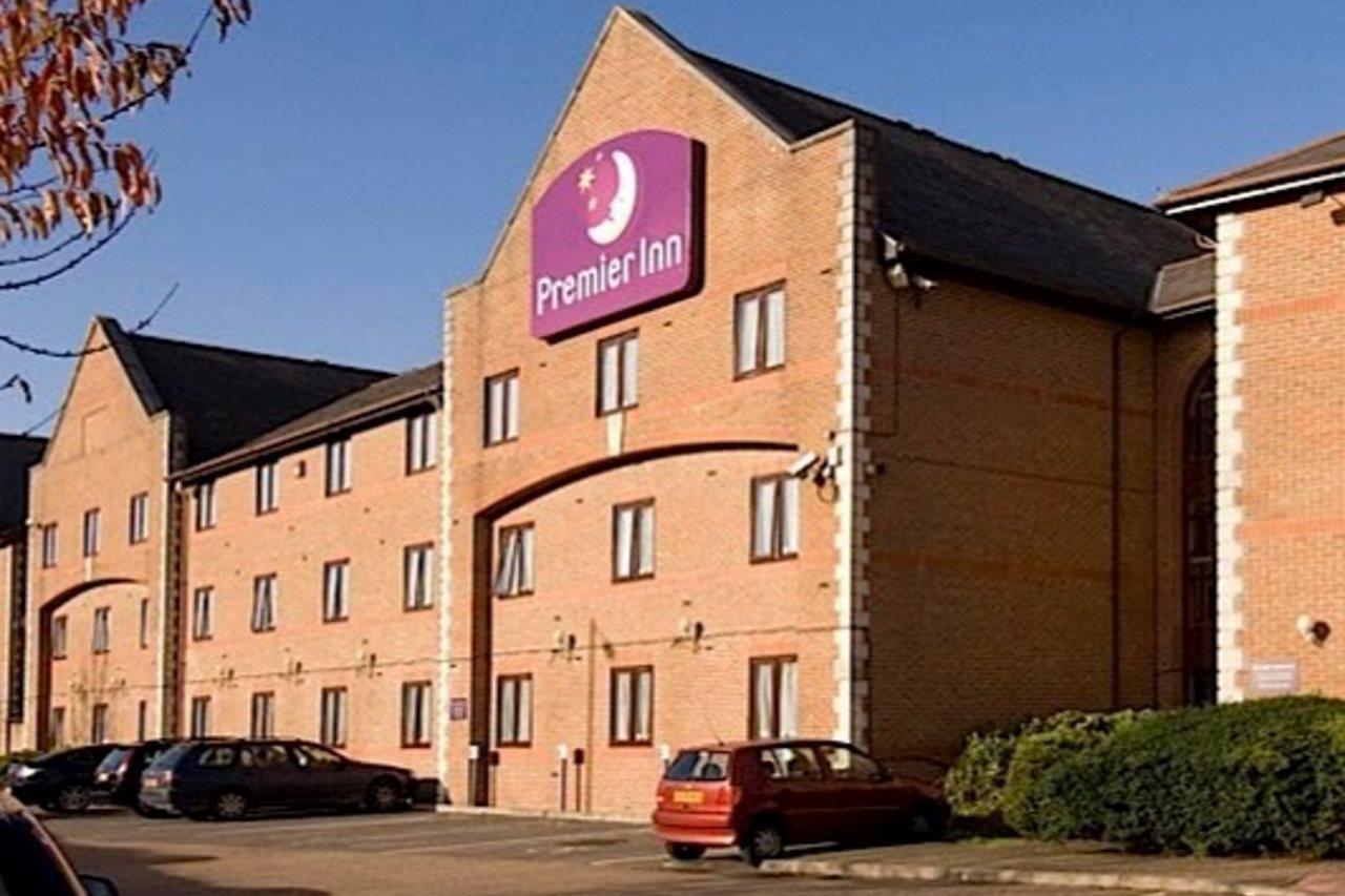 Premier Inn Guildford North - A3 Buitenkant foto