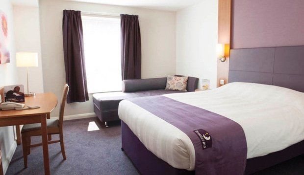 Premier Inn Guildford North - A3 Buitenkant foto