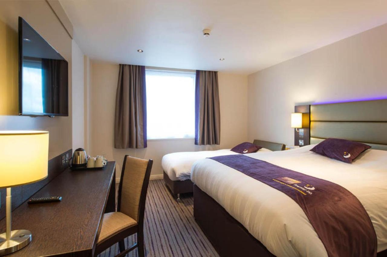 Premier Inn Guildford North - A3 Buitenkant foto