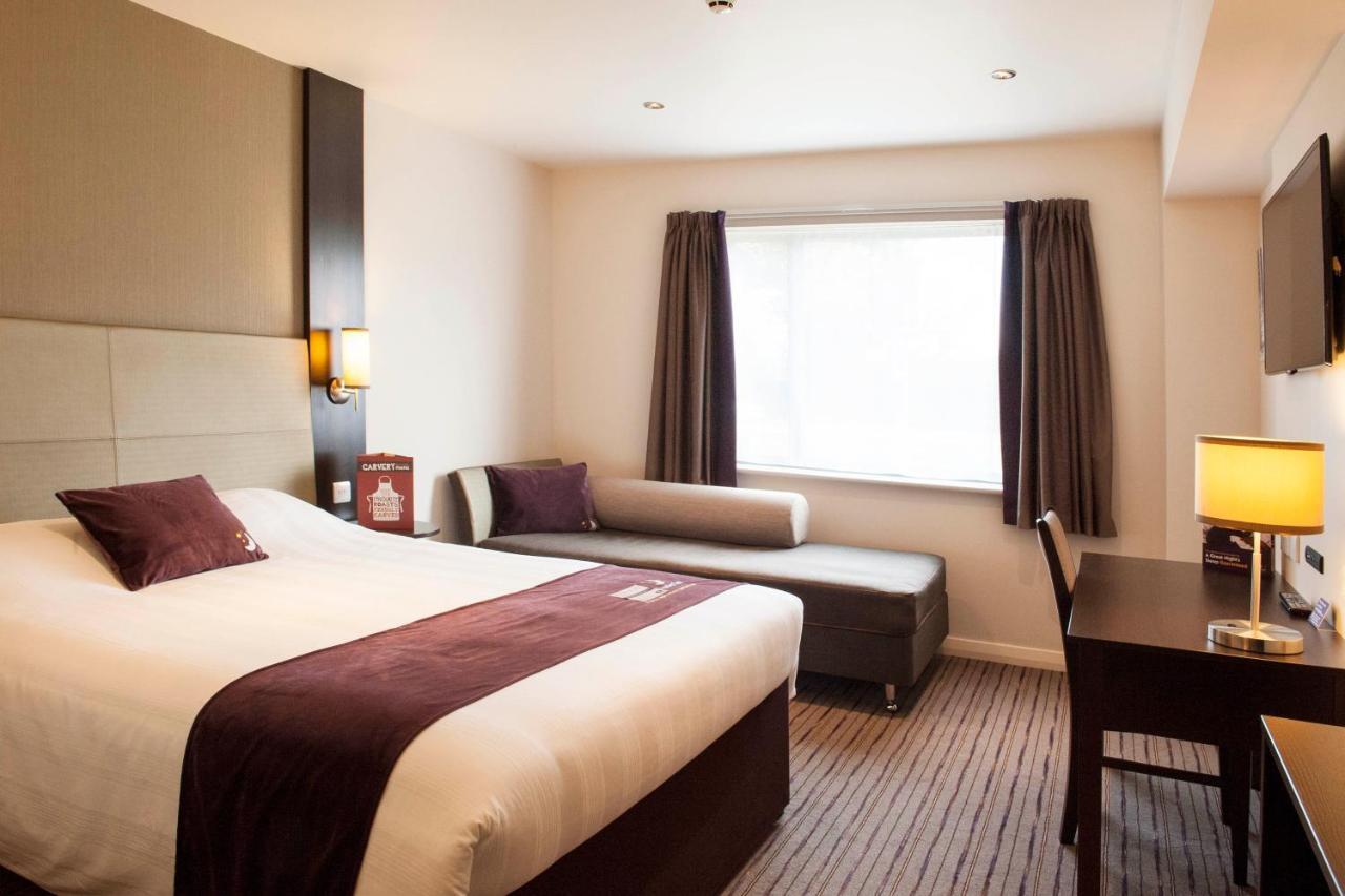 Premier Inn Guildford North - A3 Buitenkant foto
